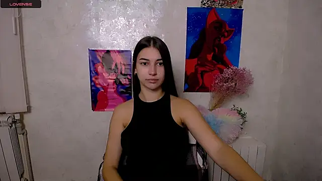 Snapshot of KarolinaRosse_ chatting on 09.11.25 KarolinaRosse  online show from 09.11.25