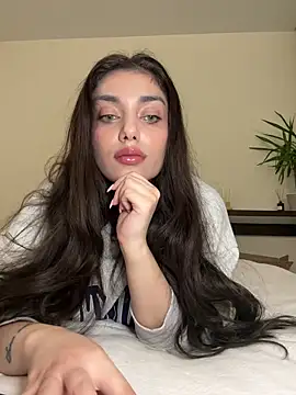 Snapshot of Sweet_Khalifa_ chatting on 02.27.25 Sweet Khalifa online show from 02.27.25