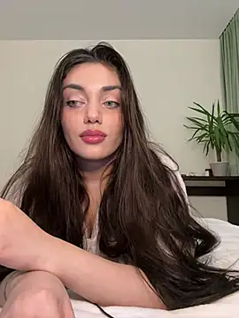 Snapshot of Sweet_Khalifa_ chatting on 02.28.25 Sweet Khalifa online show from 02.28.25