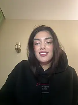 Snapshot of Sweet_Khalifa_ chatting on 10.29.25 Sweet Khalifa online show from 10.29.25