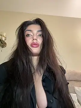 Snapshot of Sweet_Khalifa_ chatting on 12.14.25 Sweet Khalifa online show from 12.14.25