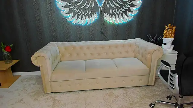 anemarieejolie online show from 12.26.24