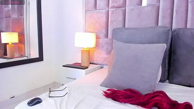 Snapshot of litarossana chatting on 09.20.25 litarossana online show from 09.20.25