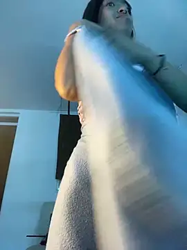 bonnie 18x online show from 03.11.25