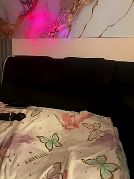 bonnie 18x online show from 12.21.25