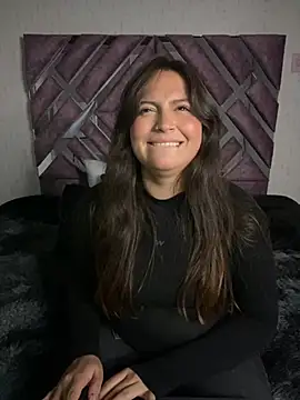 Snapshot of PoliBenett_ chatting on 01.02.25 PoliBenett  online show from 01.02.25