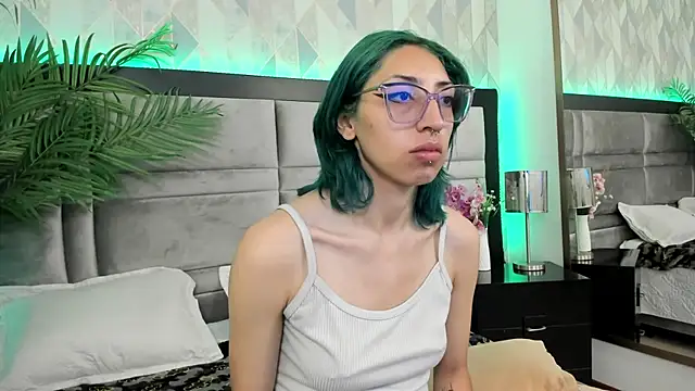 Im gaia online show from 01.24.25