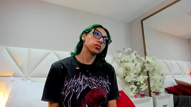 Im gaia online show from 03.20.25