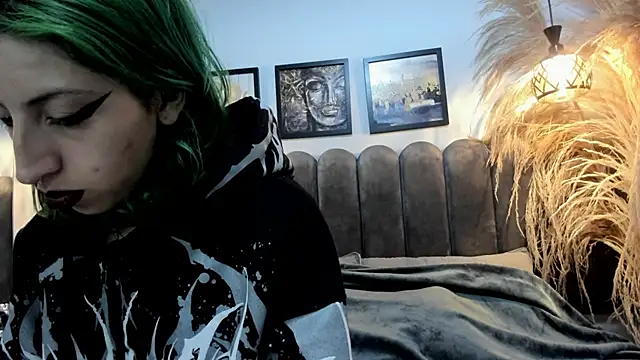 Im gaia online show from 12.16.25