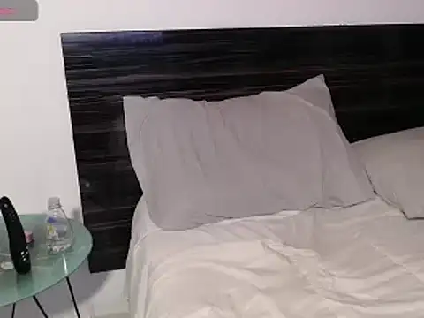 Snapshot of FaustoCock chatting on 02.14.25 FaustoCock online show from 02.14.25