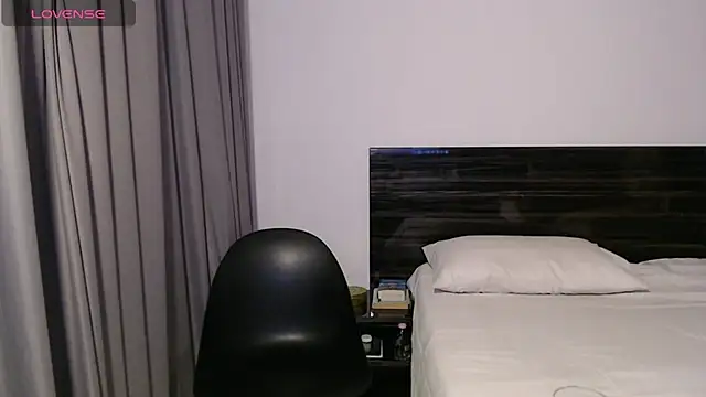 Snapshot of FaustoCock chatting on 03.07.25 FaustoCock online show from 03.07.25