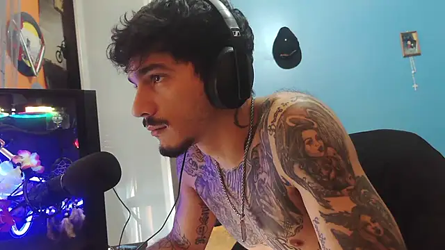 Badboyi1997 online show from 12.02.25