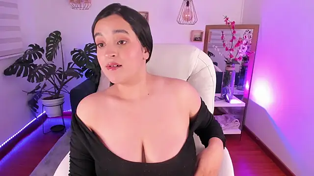 Snapshot of Pamela_cheverry chatting on 03.19.25 Pamela cheverry online show from 03.19.25