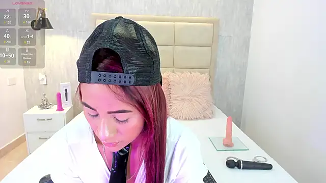 ValeryPettry 1 online show from 01.28.25