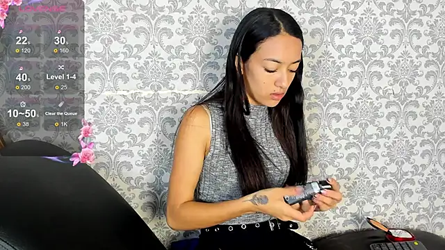 Mia scarlet69 online show from 02.06.25