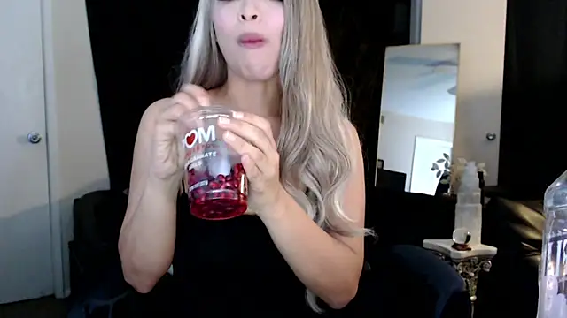 liadivina online show from 03.18.25