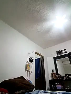 Snapshot of Alconnegroduf chatting on 11.17.25 Alconnegroduf online show from 11.17.25