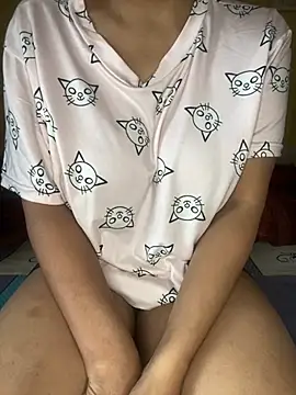 Snapshot of cum-to-nicky chatting on 12.25.24 cum-to-nicky online show from 12.25.24