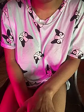 Snapshot of cum-to-nicky chatting on 01.18.25 cum-to-nicky online show from 01.18.25