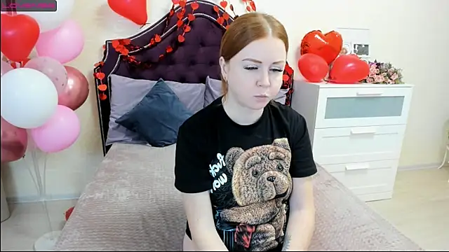 BettyBloom69 online show from 02.13.25