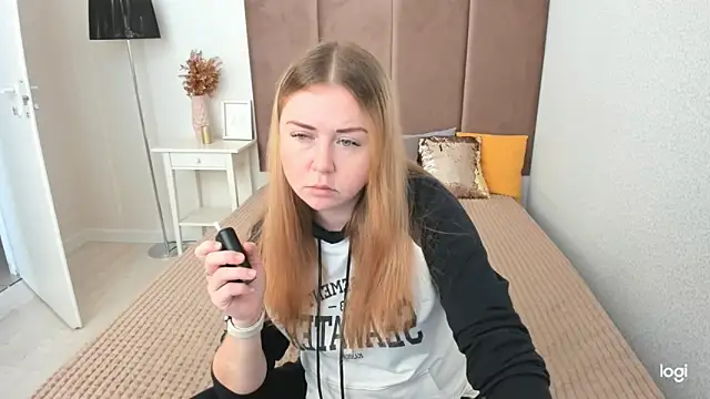 BettyBloom69 online show from 10.07.25