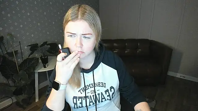 BettyBloom69 online show from 11.26.25