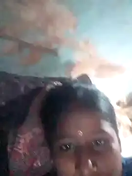 Snapshot of riya_houswife chatting on 11.12.25 riya houswife online show from 11.12.25