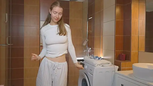 solar bella online show from 01.03.25