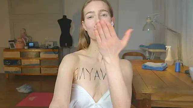 solar bella online show from 01.25.25