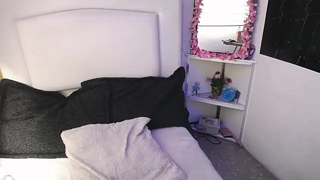 Snapshot of palmer_mIix chatting on 03.12.25 palmer mIix online show from 03.12.25