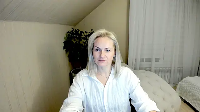Snapshot of Alicee_Gracee chatting on 12.07.24 Alicee Gracee online show from 12.07.24