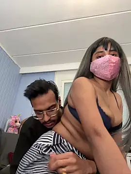 Snapshot of ScarletAss chatting on 03.20.25 ScarletAss online show from 03.20.25