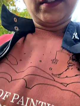 Snapshot of ScarletAss chatting on 09.26.25 ScarletAss online show from 09.26.25