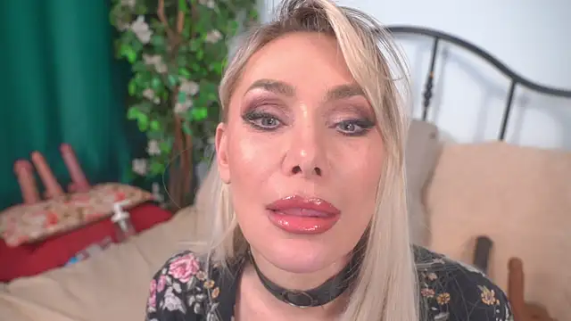 IsadoraDunkan online show from 04.16.26