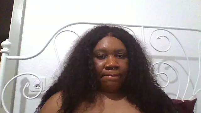 Snapshot of bonbonaumiel chatting on 12.08.24 bonbonaumiel online show from 12.08.24