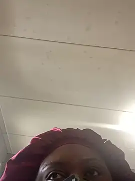 Snapshot of bonbonaumiel chatting on 01.02.25 bonbonaumiel online show from 01.02.25