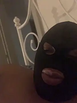 Snapshot of bonbonaumiel chatting on 01.15.25 bonbonaumiel online show from 01.15.25