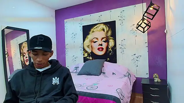 Snapshot of alejandro_king1 chatting on 02.17.25 alejandro king1 online show from 02.17.25