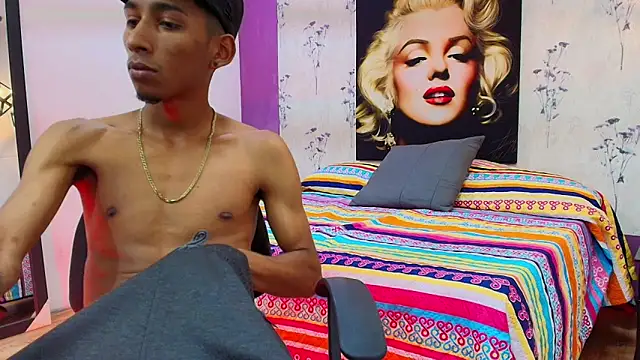 Snapshot of alejandro_king1 chatting on 02.24.25 alejandro king1 online show from 02.24.25