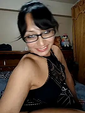 Snapshot of Lucy_Chery chatting on 09.14.25 Lucy Chery online show from 09.14.25