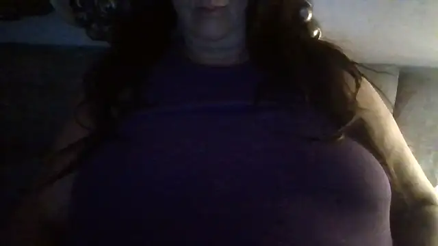 Snapshot of Tillieuk chatting on 06.02.26 Tillieuk online show from 06.02.26