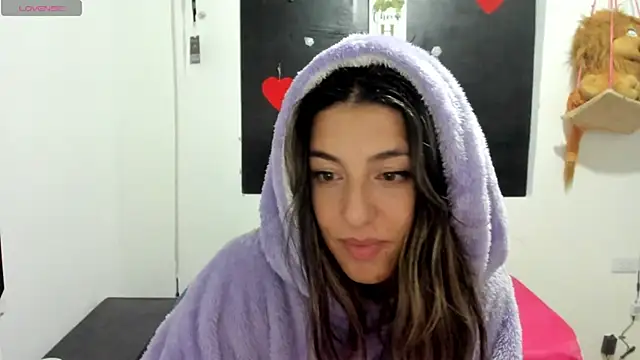 queen-natty online show from 01.14.25