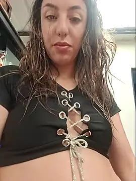 queen-natty online show from 02.18.25