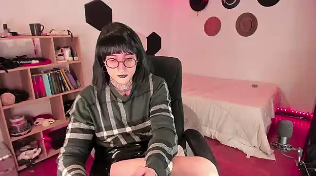 ShiiraVelkor online show from 12.13.24