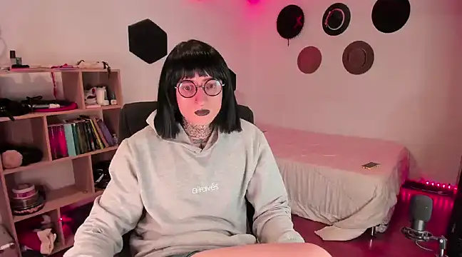 ShiiraVelkor online show from 12.14.24