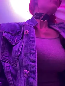 Snapshot of Kamila151 chatting on 01.09.25 Kamila151 online show from 01.09.25