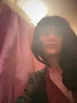 Snapshot of Kamila151 chatting on 03.12.25 Kamila151 online show from 03.12.25