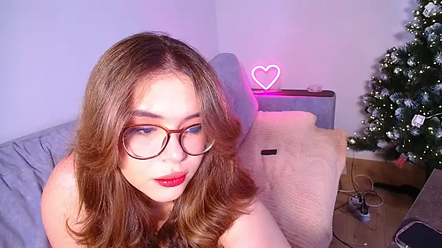 CutiePie3 online show from 12.18.24