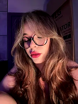 Snapshot of CutiePie3 chatting on 09.18.25 CutiePie3 online show from 09.18.25