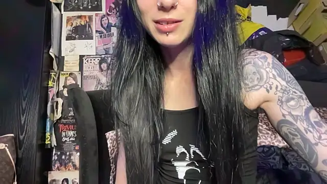 MissMidnightUK online show from 09.18.25